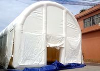 Przebicie - dowód nadmuchiwanego namiotu przezroczystego wykonanego z plandeki z PCW 0,9 mm, 12,7 ml * 5,7 mW * 3,07 mH