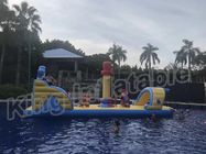 Komercyjne pływające dzieci nadmuchiwane parki wodne ze zjeżdżalnią, dostosowany kolor