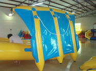 Ekscytujące PVC Inflatable Fly Fishing Boats Banana Shape dla 3 - 6 osobowych gier Aqua