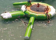 Odkryty wodoodporny Plato PVC nadmuchiwana woda zabawka CE Dostosowana trampolina ze zjeżdżalnią