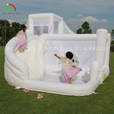 Biały puchany skok z kombo Bouncy Castle House Kids Wodny zjeżdżalnia z piłką Pit
