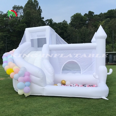 Biały puchany skok z kombo Bouncy Castle House Kids Wodny zjeżdżalnia z piłką Pit
