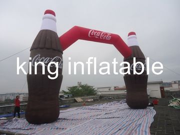 Kształt butelki Coca Cola Nadmuchiwane łuki dla reklamy / Nadmuchiwane wejście Arch