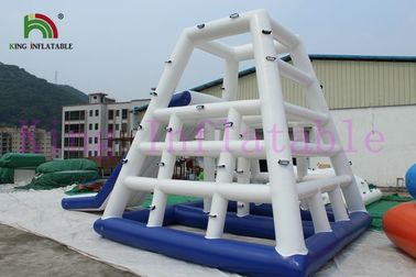 Niestandardowe 0.9mm PVC niebieski / biały zabawki nadmuchiwane wody / CE Aqua Slides dla parku wodnego