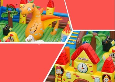 Outdoor Giant Inflatable Amusement Park Kolorowy plac zabaw PCV z plandeką