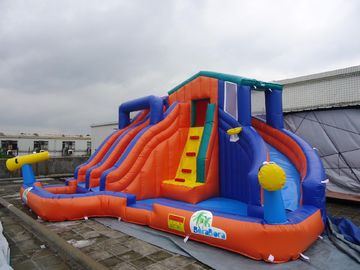 Pomarańczowy i niebieski 0.55mm PCV Nadmuchiwane zjeżdżalnia / nowy projekt Slide Backyard