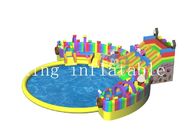 Podwójne szwy nadmuchiwany plac zabaw w parku wodnym gigantyczna zjeżdżalnia z basenem