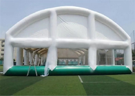 Niestandardowy nadmuchiwany namiot gimnastyczny z dmuchawą powietrza w pełnym kolorze