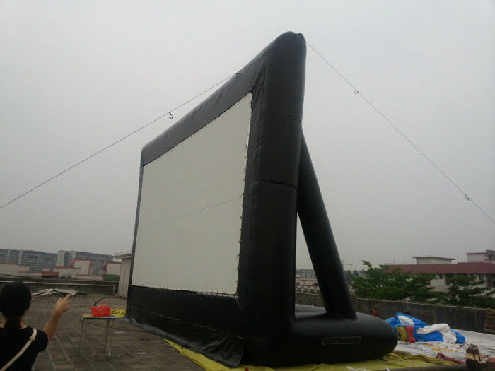 Niestandardowy nadmuchiwany ekran filmowy 10m * 7m na zewnętrzne imprezy komercyjne
